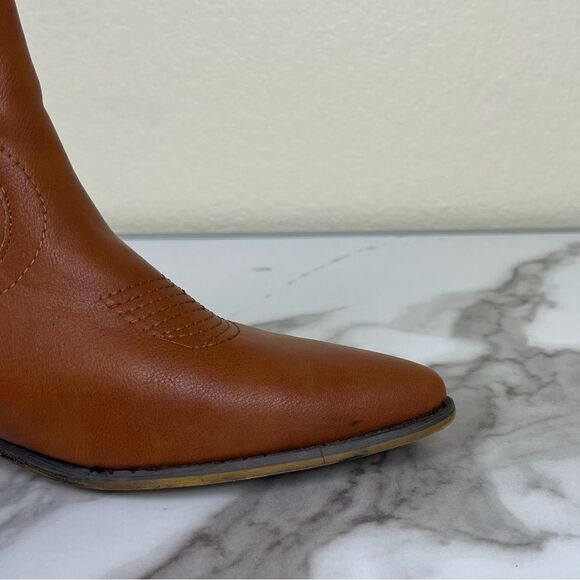 Chase+Chloe Women Size 9 Brown Faux Leather Pointed Toe Pull On Ankle Boots - Picture 7 of 10